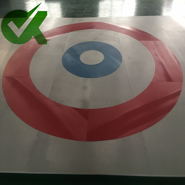 Self-lubricating artificial ice panel for dryland curling track